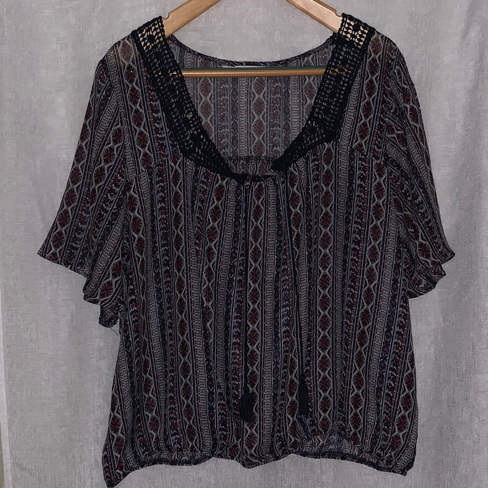 Maurices tribal print top size 3 (3x)